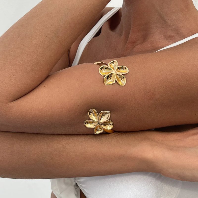 Boho Metal Starfish Open Cuff Bangle – Gold Color Geometric Arm Bracelet for Women - Image 4