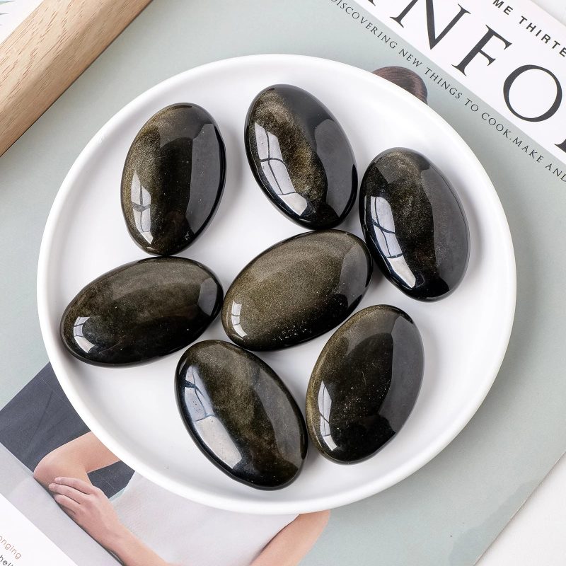 Natural Golden Obsidian Palm Stone – Healing Thumb Stone for Stress Relief & Energy Balance - Image 2