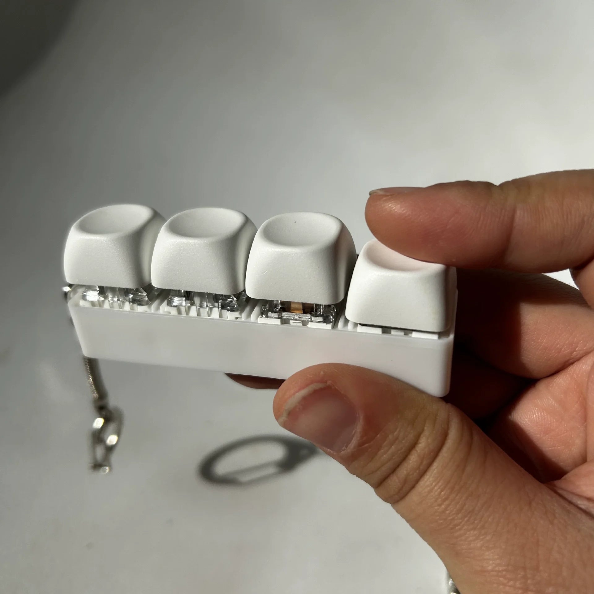 4/9-Button Keyboard Keychain Shaft Tester Fidget Toy - Image 8